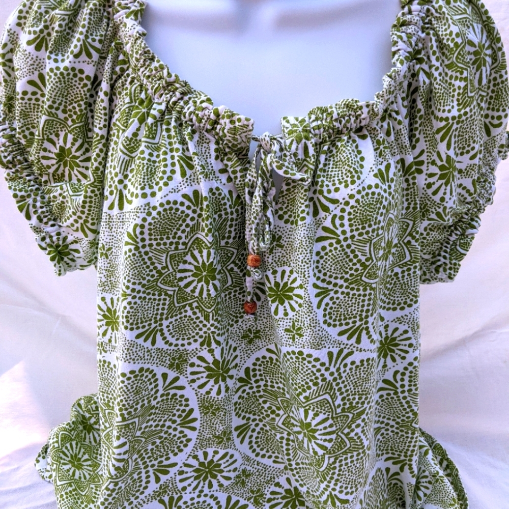 Women's XL short sleeve shirt